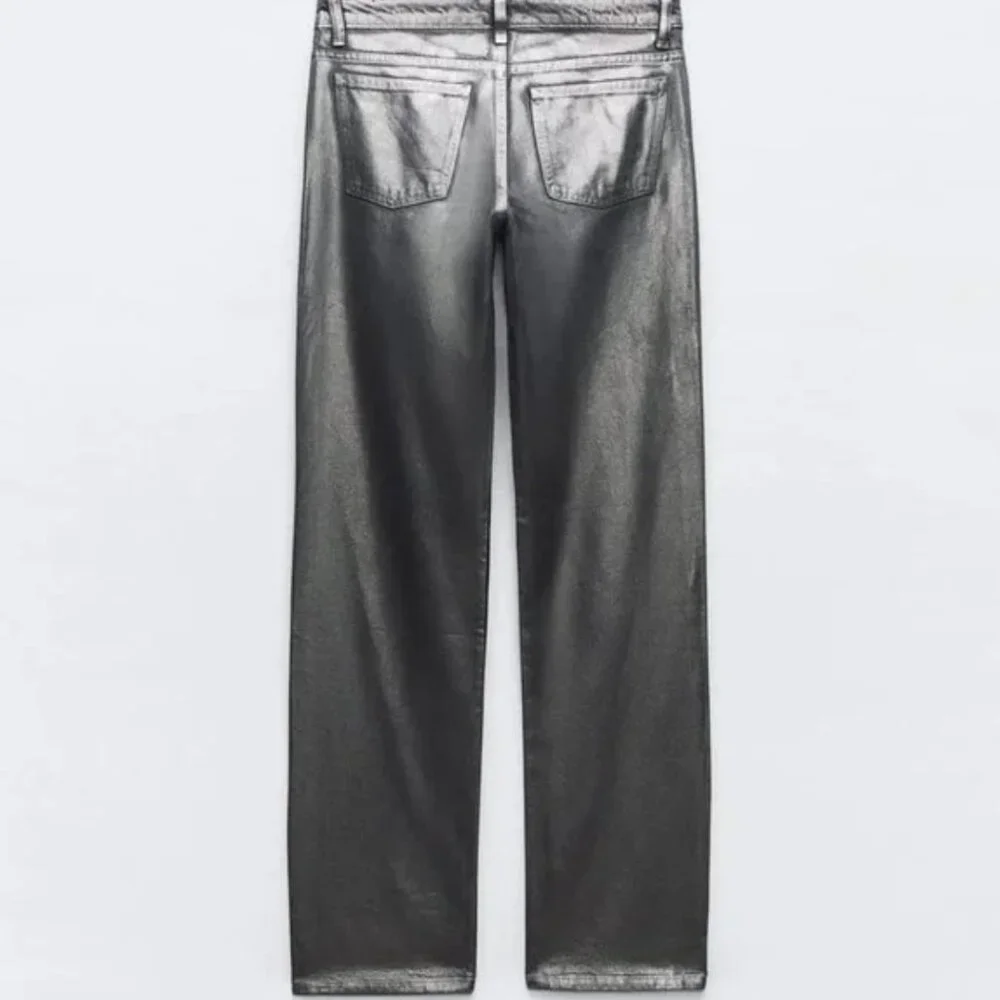 NWT ZARA MID WAIST STRAIGHT LEG FOIL JEANS BLACK - Picture 5 of 6